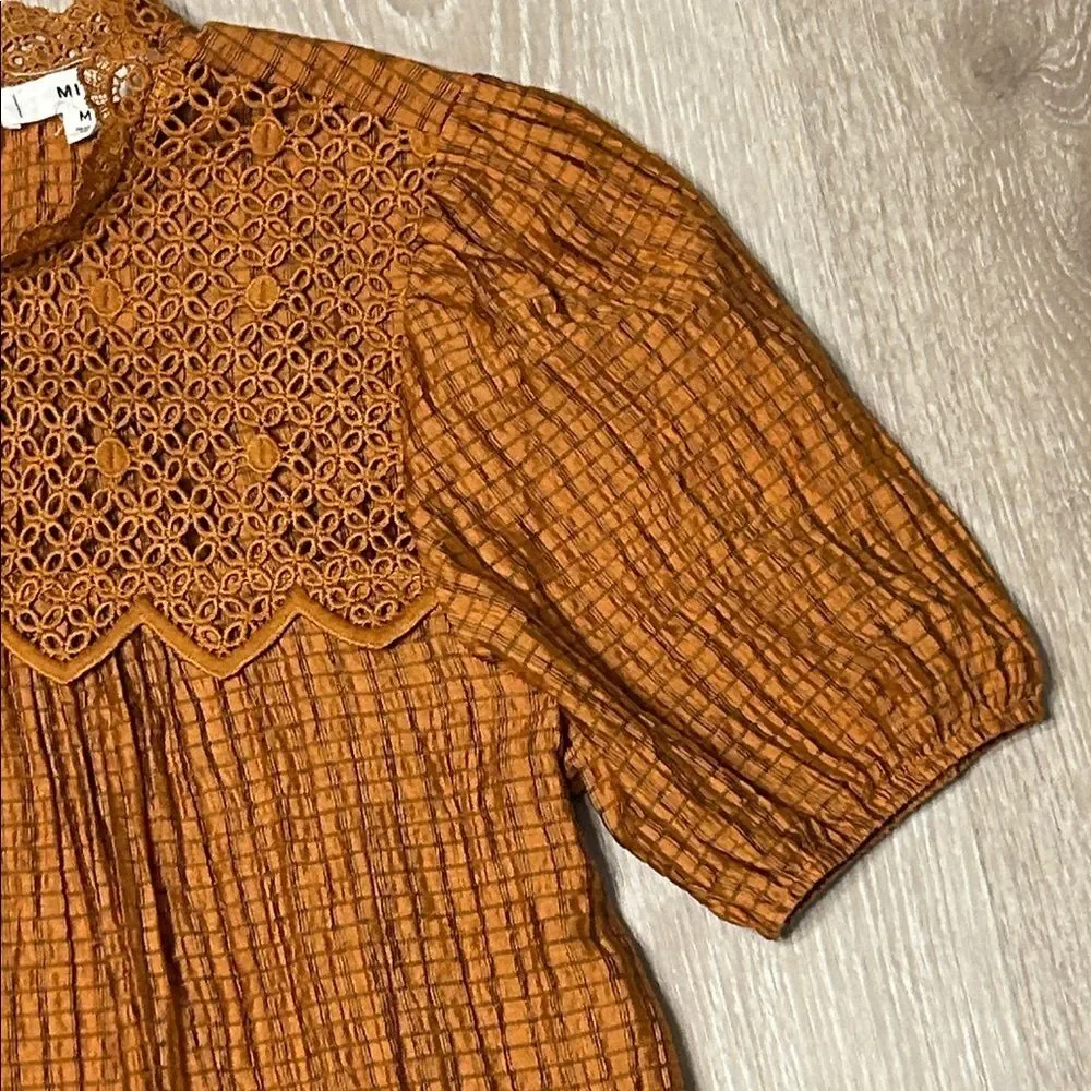 Mine Lace Detail Textured Plaid Like Blouse Sz M